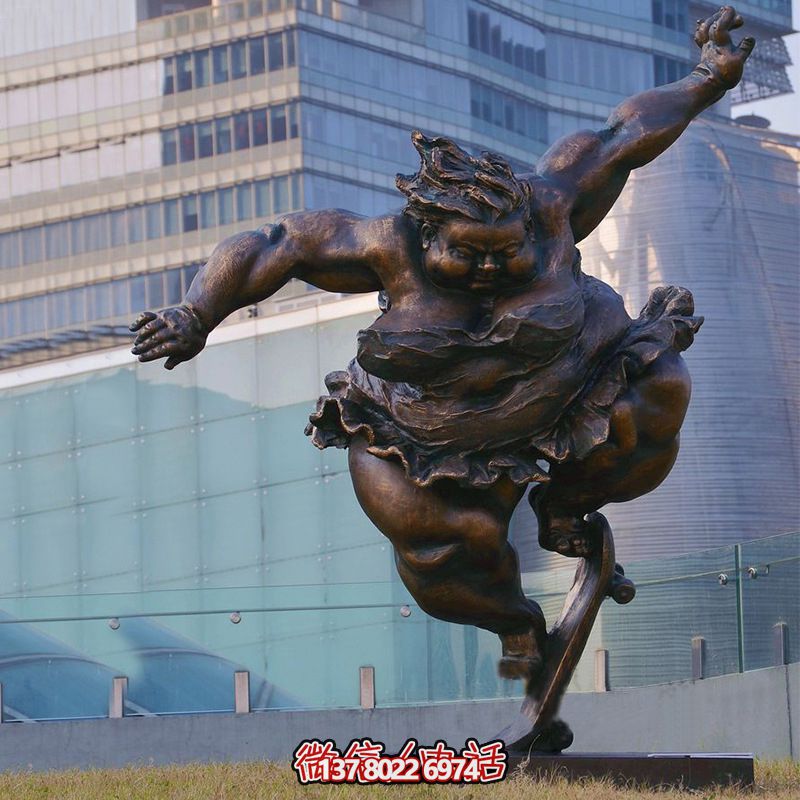 玻璃鋼雕塑滑板車，為城市公園和廣場帶來活力