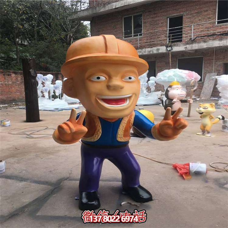 光頭強玻璃鋼雕塑，比v的光頭強